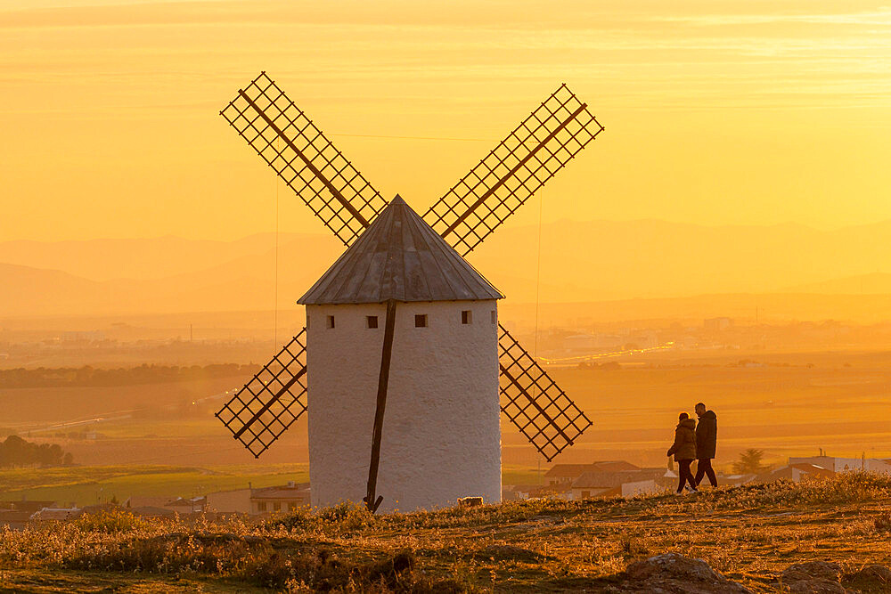 Windmill, Campo de Criptana, Ciudad Real, Castile-La Mancha, Spain, Europe