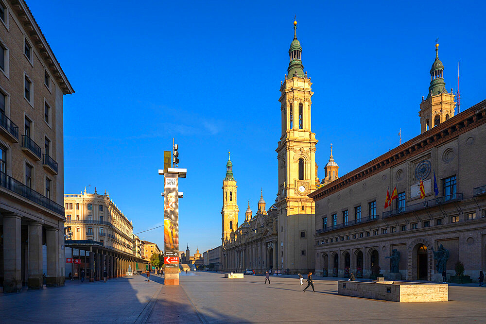 Plaza del Pilar, Zaragoza, Aragon, Spain, Europe