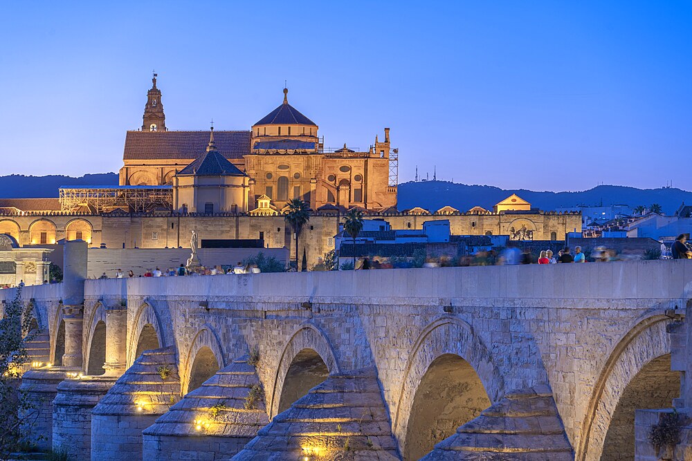 Roman bridge, Guadalquivir river, Cordoba, Andalusia, Spain