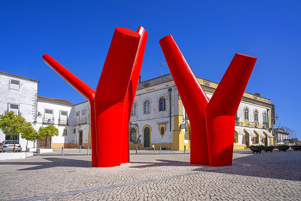 Square Largo de Sao Joao, Beja, Alentejo, Portugal