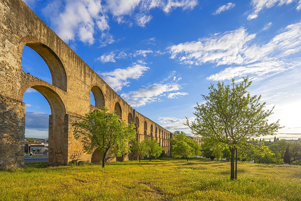 Amoreira Aqueduct, Elvas, Alentejo, Portugal