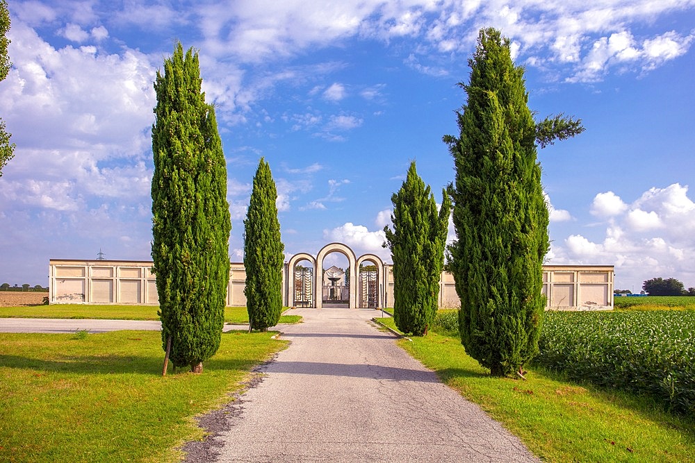 Cemetery, Tresigallo, Emilia-Romagna, Italy, Europe