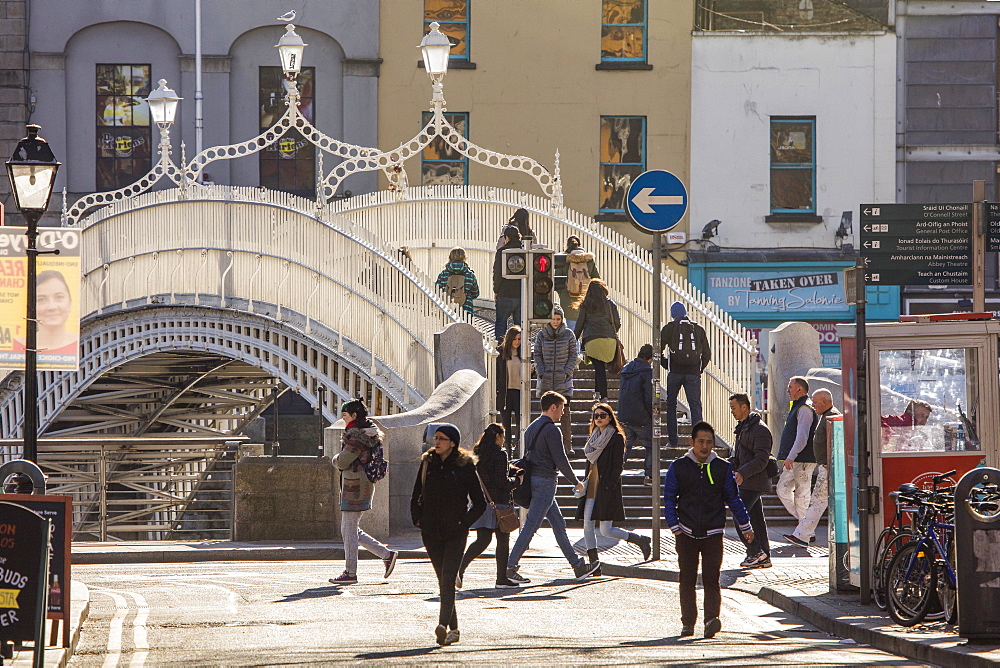 The Liffey Bridge (Ha'Penny Bridge), Dublin, Republic of Ireland, Europe