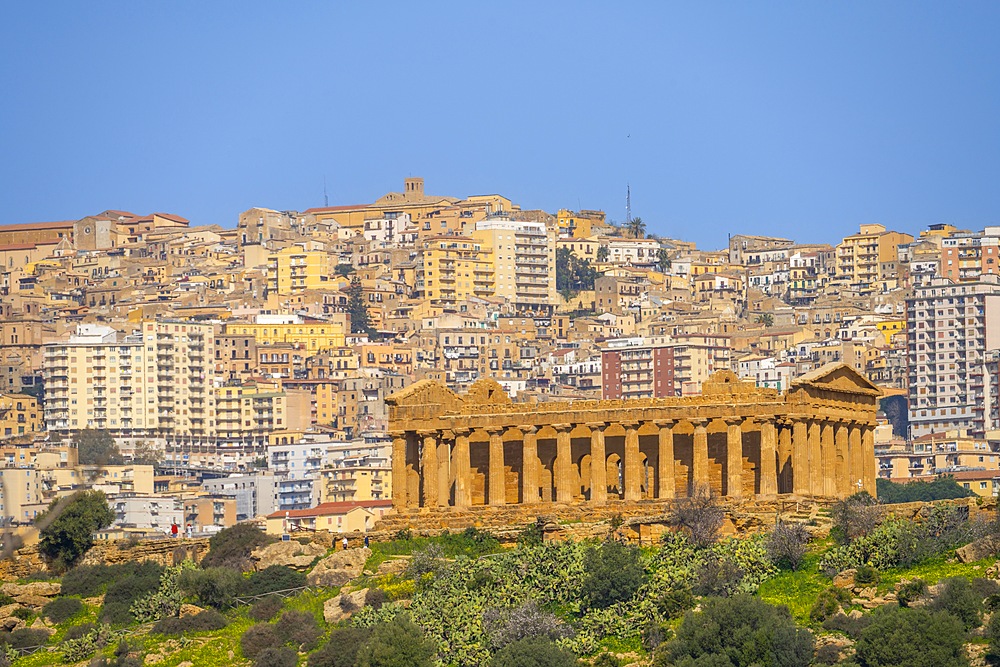 Temple of Concordia, Valley of the Temples, Agrigento, Sicily, Italy