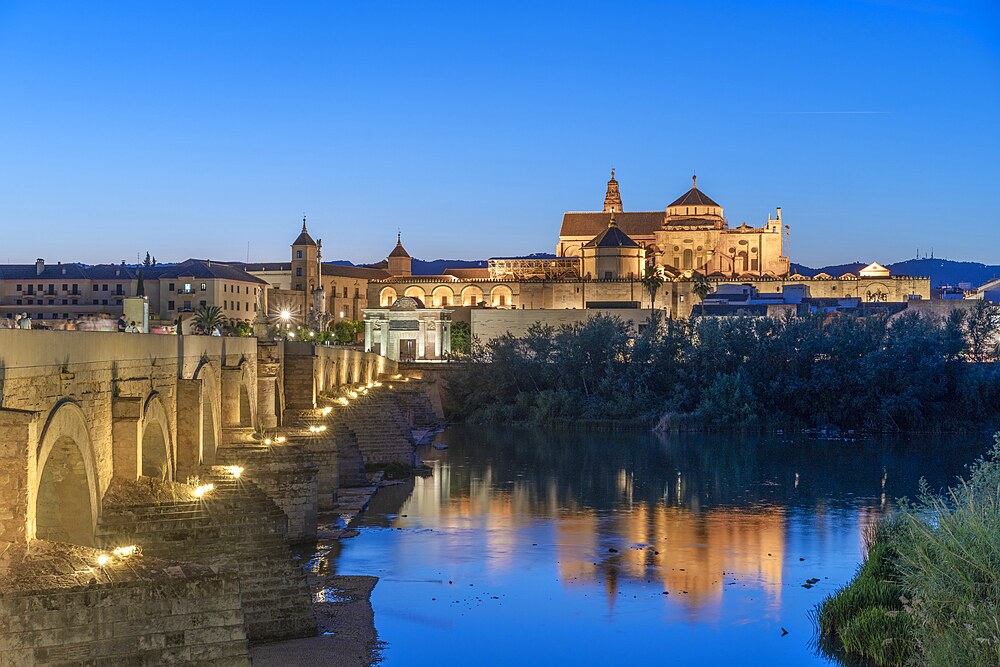 Roman bridge, Guadalquivir river, Cordoba, Andalusia, Spain