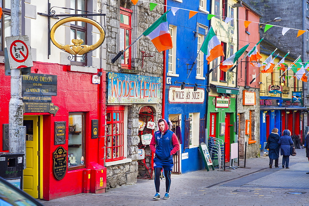 Quay Street, Galway, County Galway, Connacht, Republic of Ireland, Europe