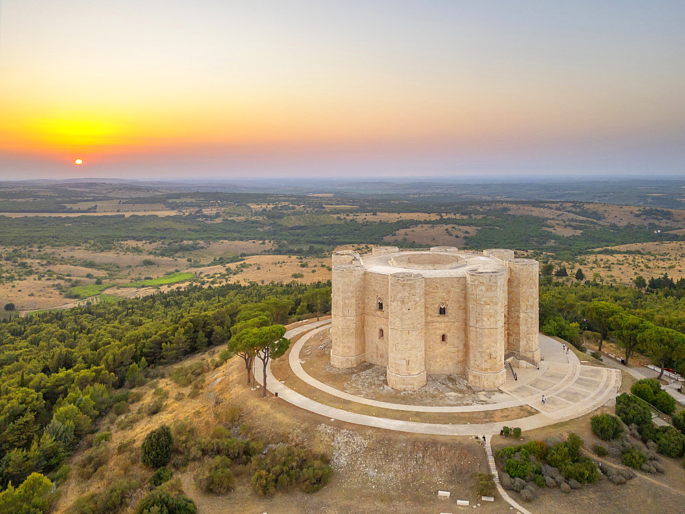 Fortress of Frederick II of Swabia, Castel del Monte, Andria, Western Murge, Barletta, Apulia, Italy, Europe