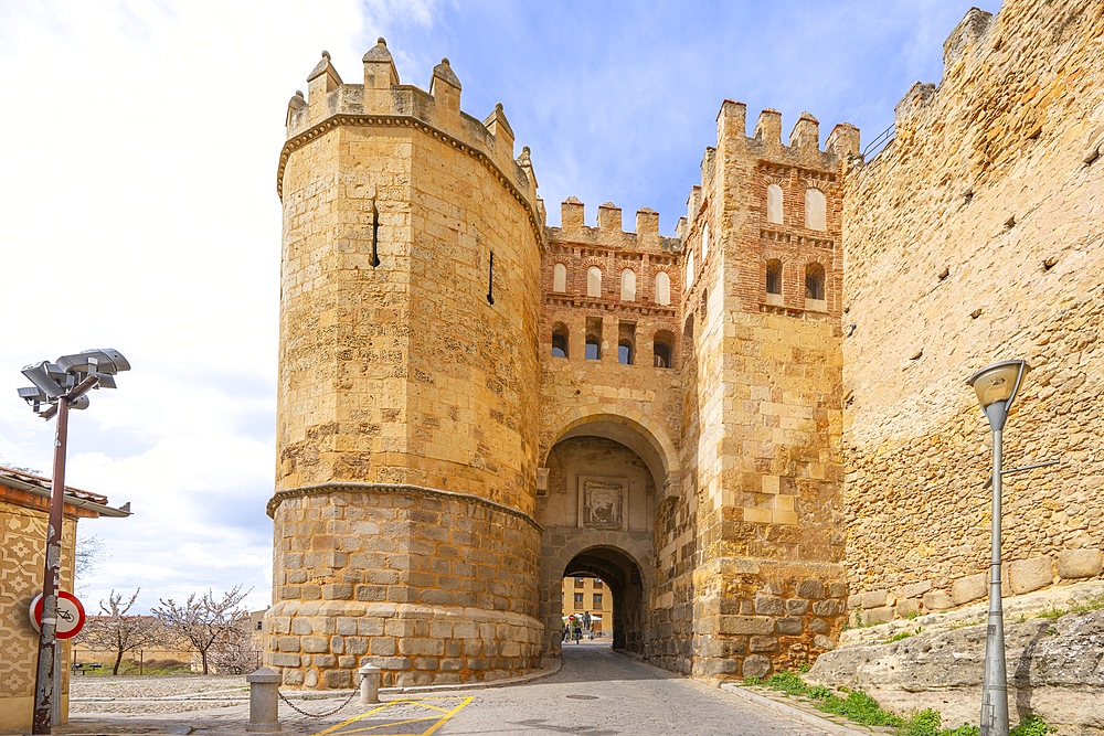 Puerta de San Andrés, Saint Andrew's Gate, old town, Segovia, Castile and León, Spain