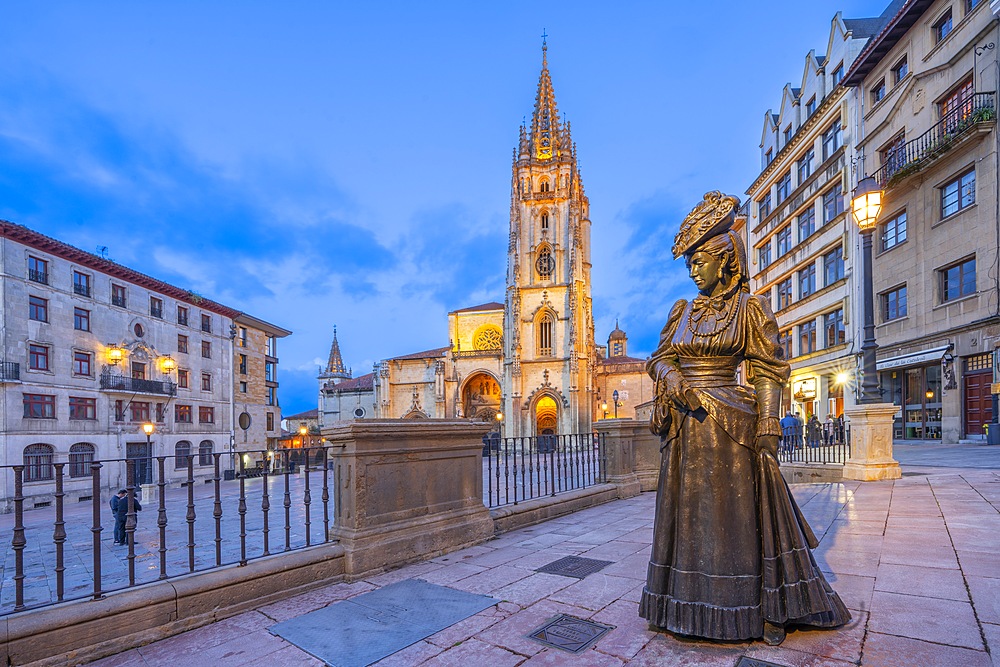 The Regenta, Alfonso II el Chaste Square, Cathedral of the Holy Savior,, Oviedo, Asturias, Spain