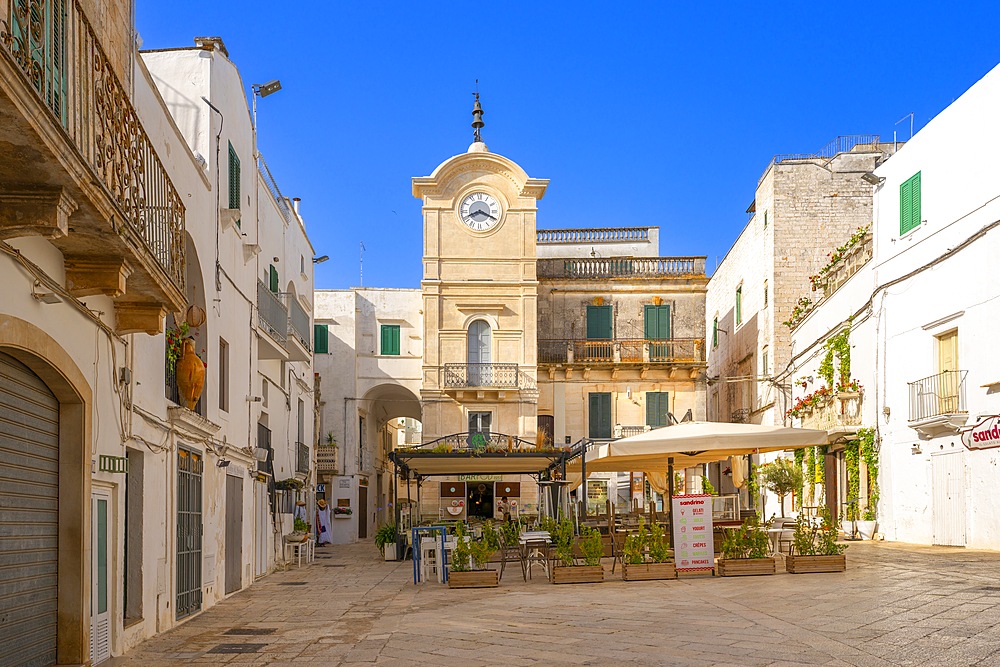 Piazza Vittorio Emanuele, Cisternino, Brindisi, Apulia, Italy