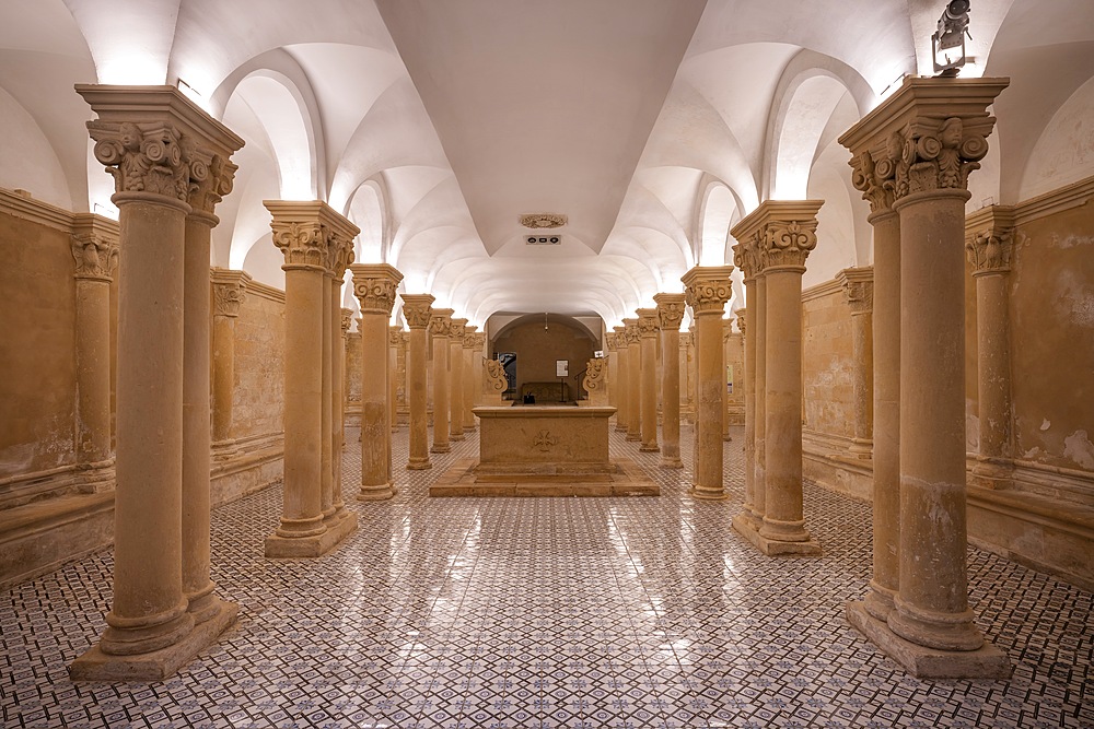 Crypt, Lecce Cathedral, Cathedral of Maria Santissima Assunta and Sant'Oronzo, Lecce, Salento, Apulia, Italy