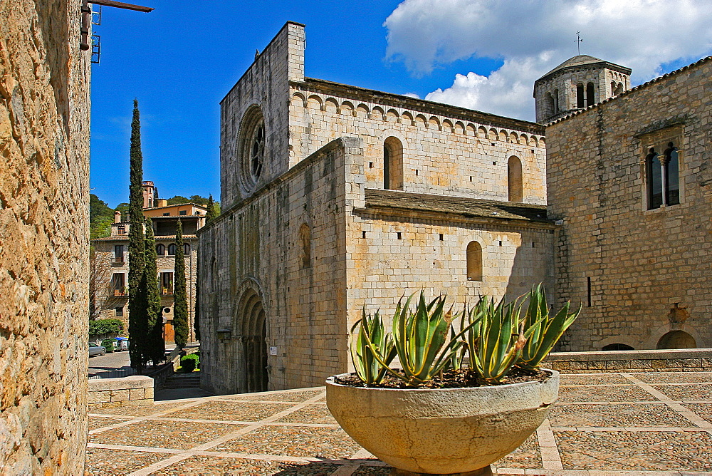 Sant Pere de Galligants Abbey, Gerona, Catalonia, Spain, Europe