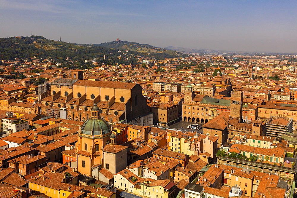 View over the Piazza Maggiore, from the Asinelli Tower (Torre degli Asinelli), Bologna, Emilia-Romagna, Italy, Europe