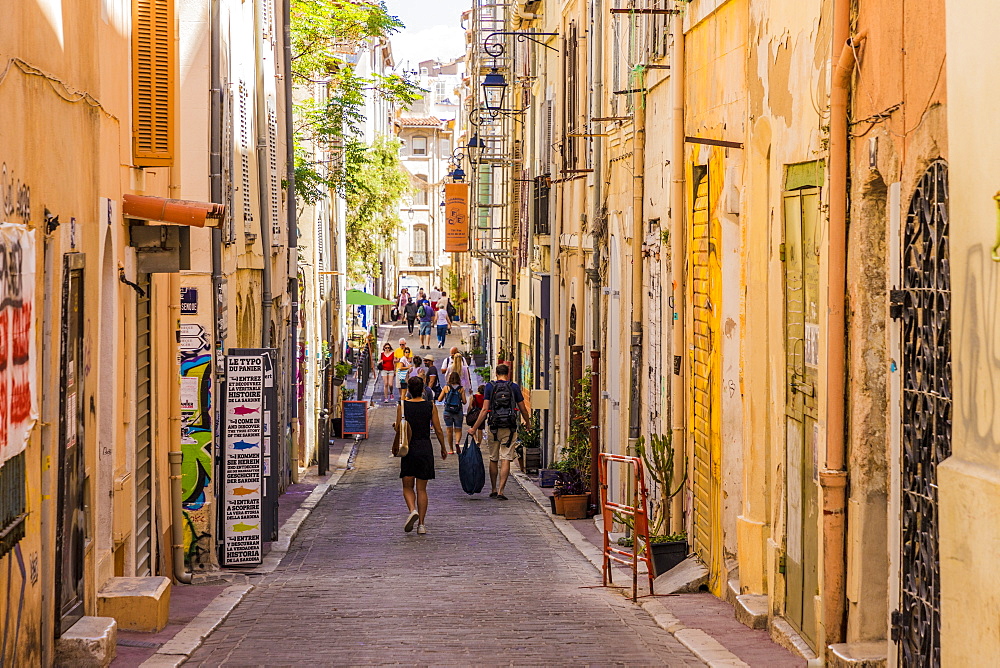 The narrow streets of the old town, Le Panier, Marseille, Bouches du Rhone, Provence, France, Mediterranean, Europe