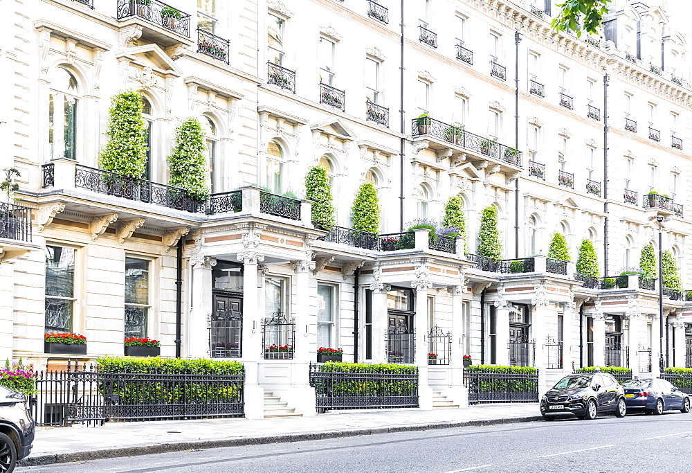 A street scene in Belgravia, London, England, United Kingdom, Europe