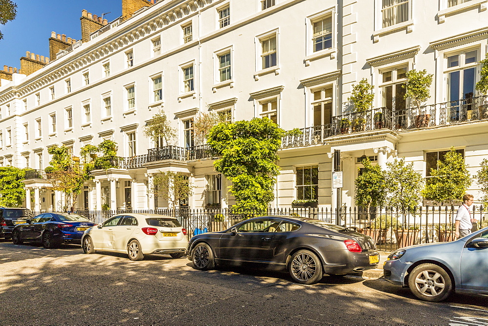 A street scene in South Kensington, London, England, United Kingdom, Europe