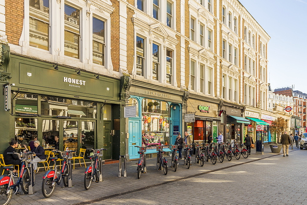 A street scene in South Kensington, London, England, United Kingdom, Europe