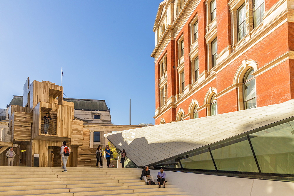 The Sackler Courtyard at the V and A (Victoria and Albert) Museum, South Kensington, London, England, United Kingdom, Europe