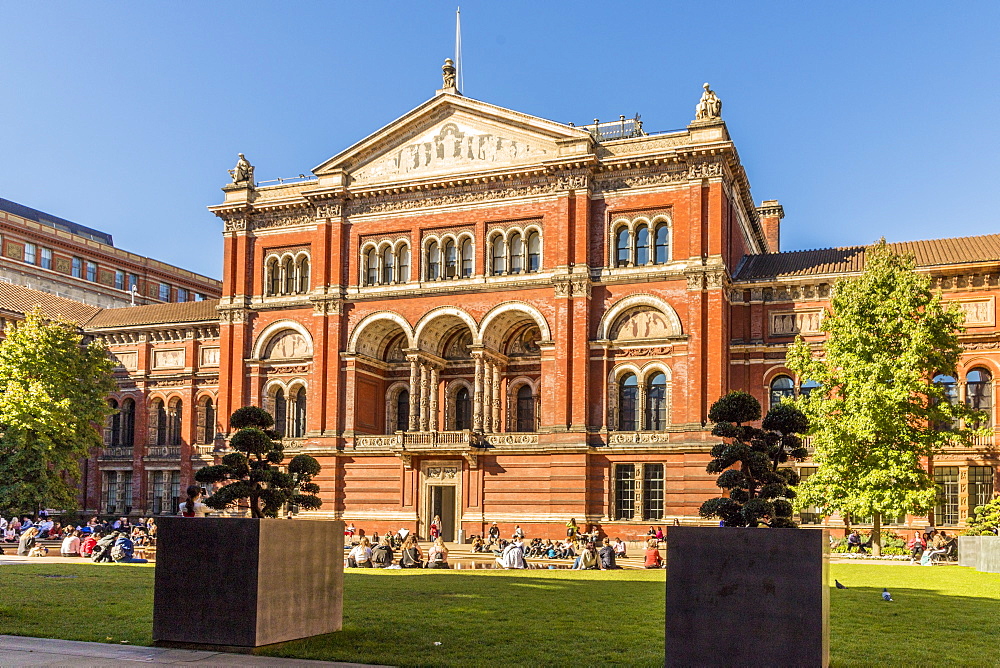 The V and A (Victoria and Albert) Museum, South Kensington, London, England, United Kingdom, Europe