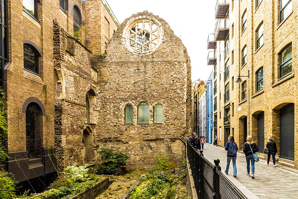 The medieval ruins of Winchester Palace, Southwark, London, England, United Kingdom, Europe