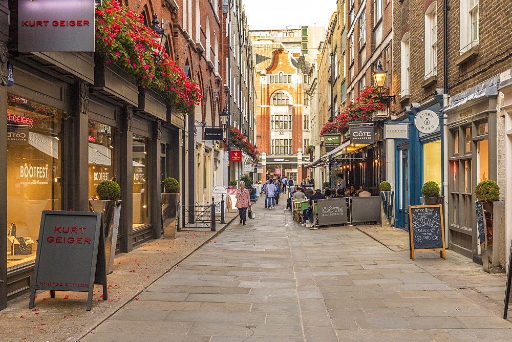 St. Christopher's Place, a pedestrianised shopping street, in Marylebone, London, England, United Kingdom, Europe