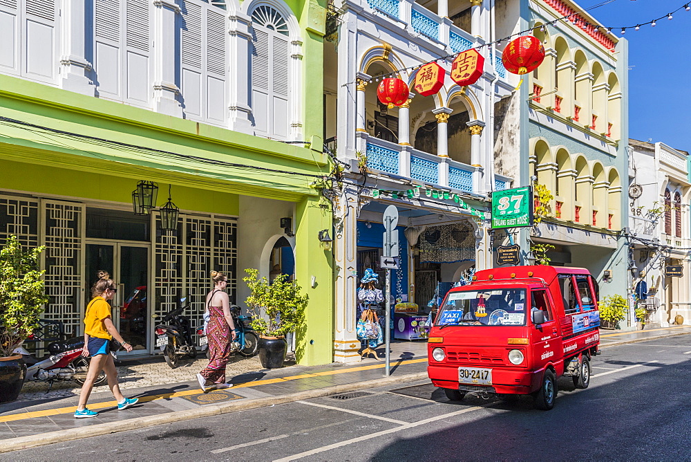 A tuk tuk taxi and Sino-Portuguese architecture in Phuket old town, Phuket, Thailand, Southeast Asia, Asia