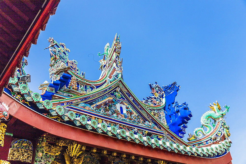 The tiered roof at Khoo Kongsi temple, George Town, UNESCO World Heritage Site, Penang Island, Malaysia, Southeast Asia, Asia