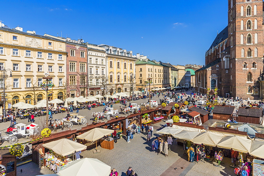 The main square, Rynek Glowny, in the medieval old town, UNESCO World Heritage Site, Krakow, Poland, Europe