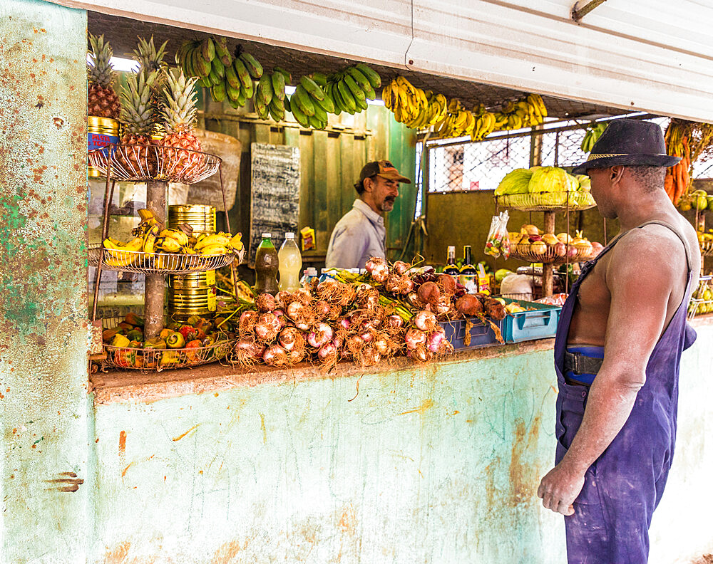 A local market selling fruit, Havana, Cuba, West Indies, Caribbean, Central America