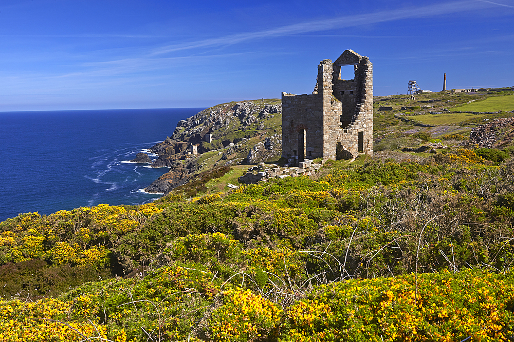 Wheal Owles tin mining engine house near Botallack, Cornwall, England, United Kingdom, Europe