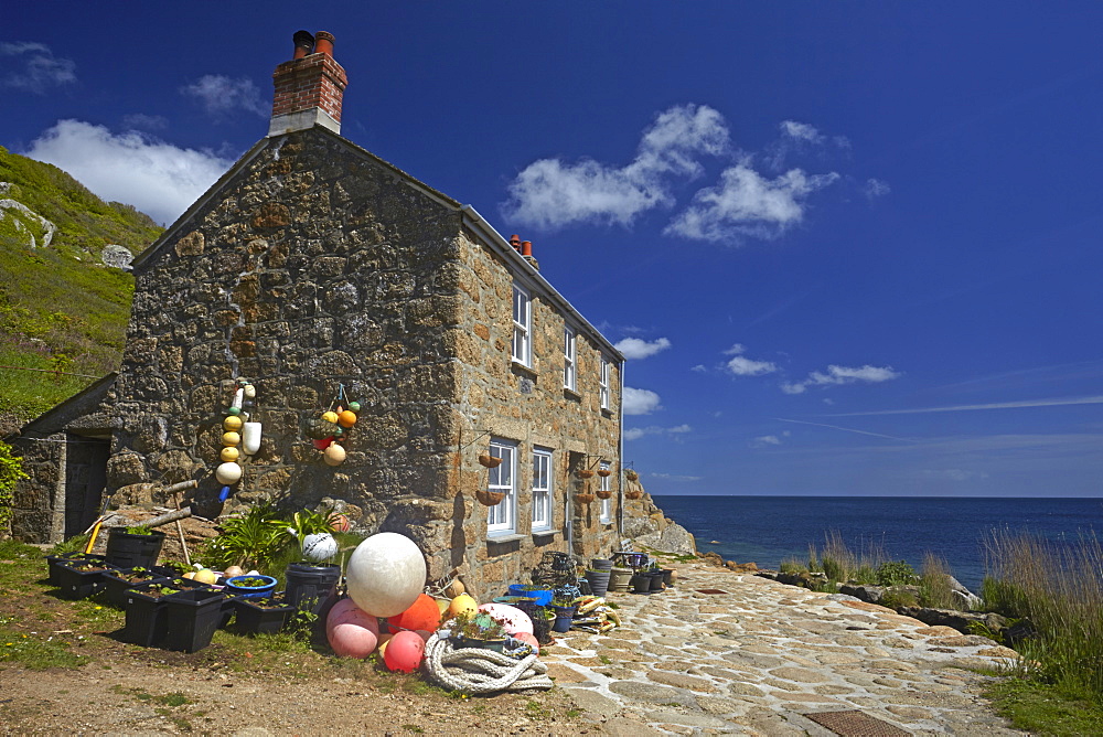 Fisherman's cottage at Penberth Cove, Cornwall, England, United kingdom, Europe