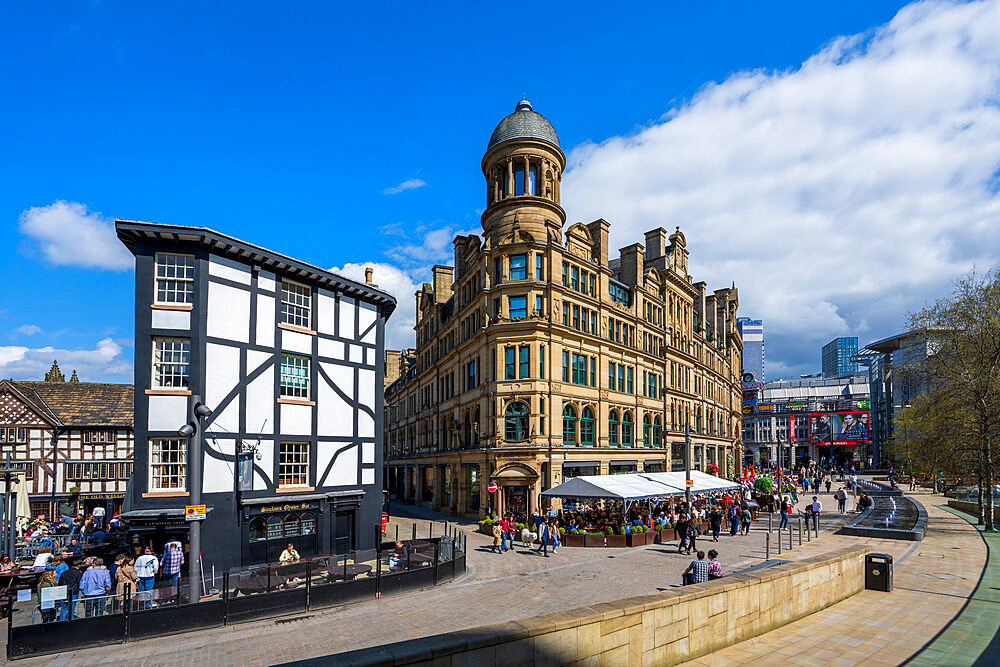 Exchange Square with Sinclairs Oyster Bar in Manchester city centre, Manchester, England, United Kingdom, Europe