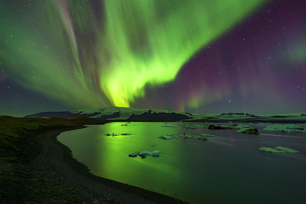 Aurora Borealis (Northern Lights) over Jokulsarlon Glacial Lagoon, South Iceland, Iceland, Polar Regions