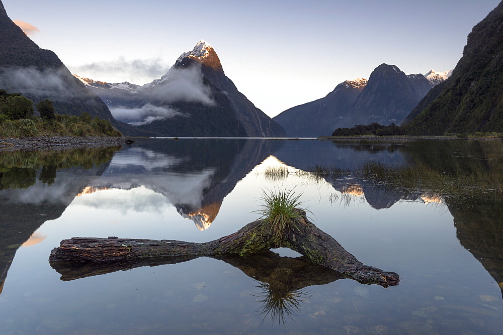 Mitre Peak, Milford Sound, Fiordland National Park, UNESCO World Heritage Site, South Island, New Zealand, Pacific