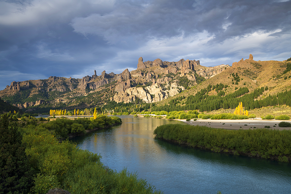 Chubut River running through Bariloche landscape, San Carlos de Bariloche, Patagonia, Argentina, South America