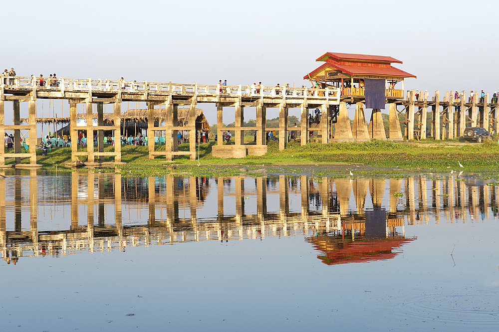 View of U-Bein Bridge, Mandalay, Mandalay Region, Myanmar (Burma), Asia