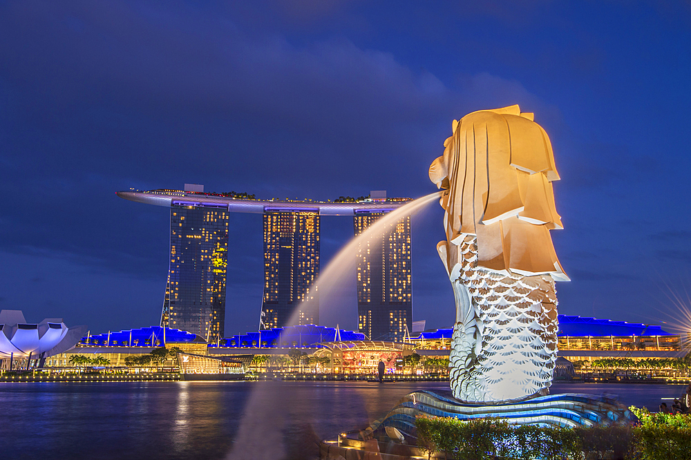 The Merlion statue and Marina Bay Sands Hotel at night, Singapore, Southeast Asia, Asia