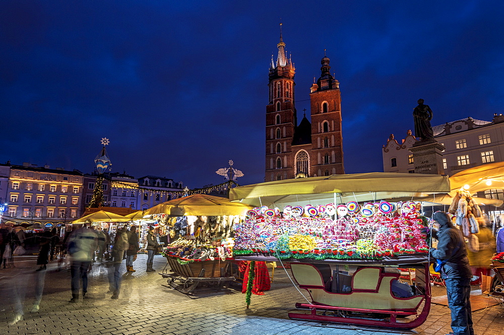 Christmas markets at night with Saint Mary's Basilica, Market Square, UNESCO World Heritage Site, Krakow, Poland, Europe