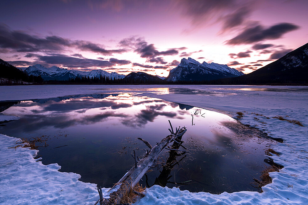 Sunrise at Vermilion Lakes in the Canadian Rocky Mountains, Banff National Park, UNESCO World Heritage Site, Alberta, Canada, North America