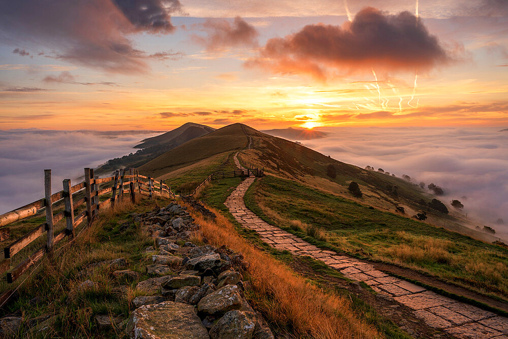 A cloud inversion at The Great Ridge looking towards Losehill, Peak District, Derbyshire, England, United Kingdom, Europe