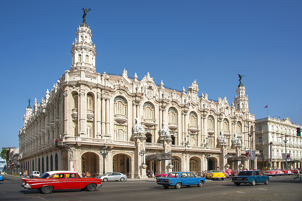 Street view featuring Great Theatre of Havana (Gran Teatro de La Habana) in Havana, Cuba, West Indies, Caribbean, Central America