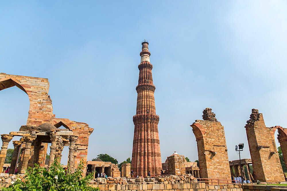 Qutub Minar, minaret and victory tower, UNESCO World Heritage Site, New Delhi, India, Asia