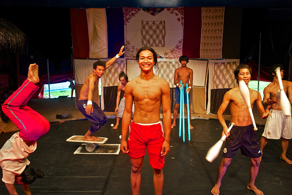 Phare - The Cambodian Circus Show, Phare Ponleu Selpak (PPS) is a non-profit Cambodian association, Angkor, Cambodia