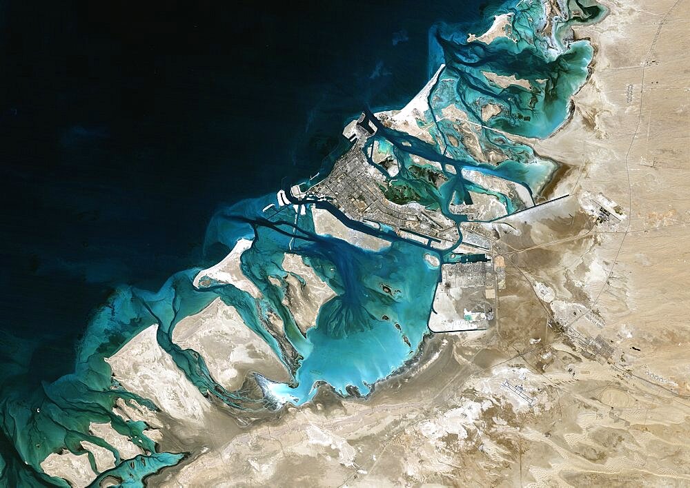 Satellite image of Abu Dhabi, United Arab Emirates, taken on February 2, 1985 by the satellite Landsat 5. The territory covered is 78 km x 55 km.