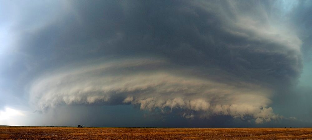 Tornadic Supercell Thunderstorm