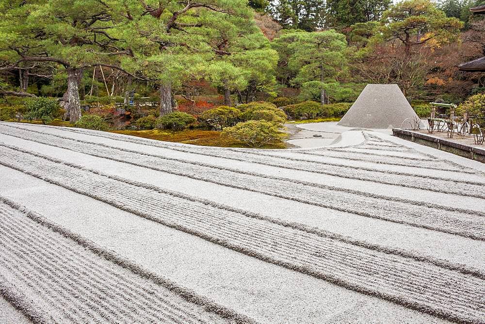 Zen garden symbolizing Mount Fuji and the sea, in Ginkaku ji temple, Kyoto, Kansai, Japan