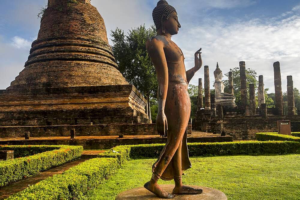 Wat Sa Si, in Sukhothai Historical Park,  Sukhothai, Thailand