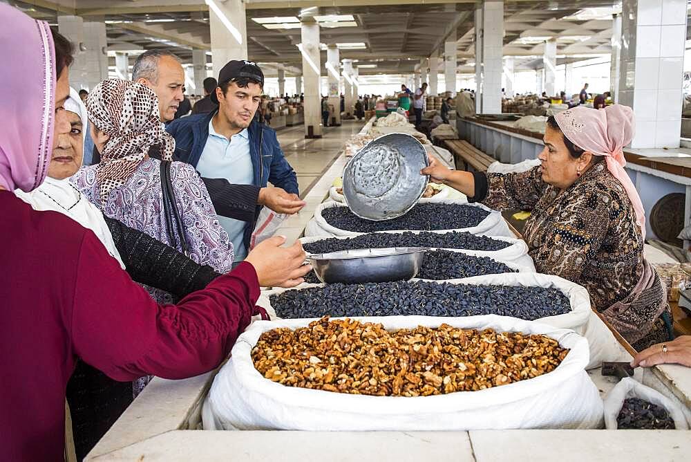 Nuts and raisins, Siob Bazaar, Samarkand, Uzbekistan