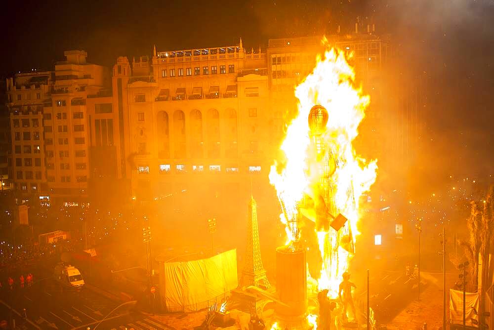 Crema, burning, Falla of Plaza del Ayuntamiento,Fallas festival,Valencia,Spain