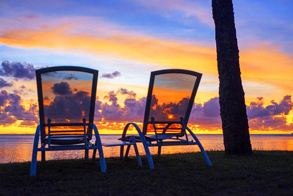 Sunset in Le Meridien Hotel on the island of Tahiti, French Polynesia, Tahiti Nui, Society Islands, French Polynesia, South Pacific.